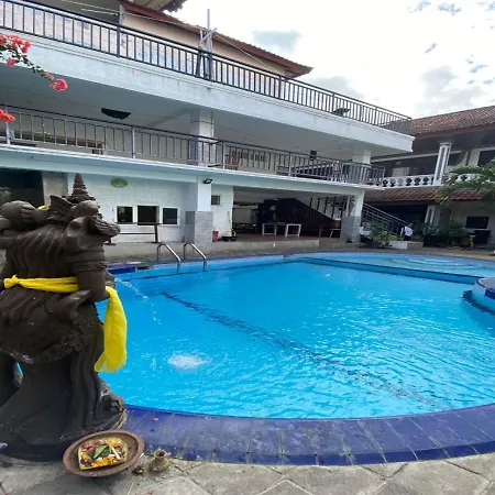 Hotel Near Beach Ayu Inn Kuta